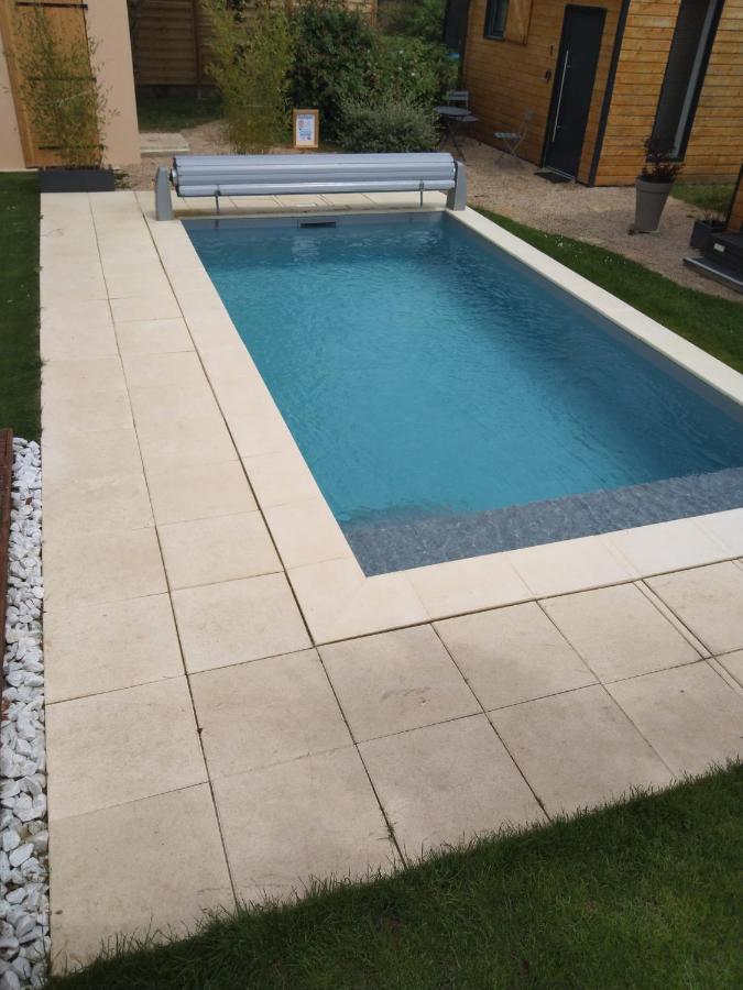 Cottage Calme Via Rhona Avec Piscine Chavanoz Ngoại thất bức ảnh